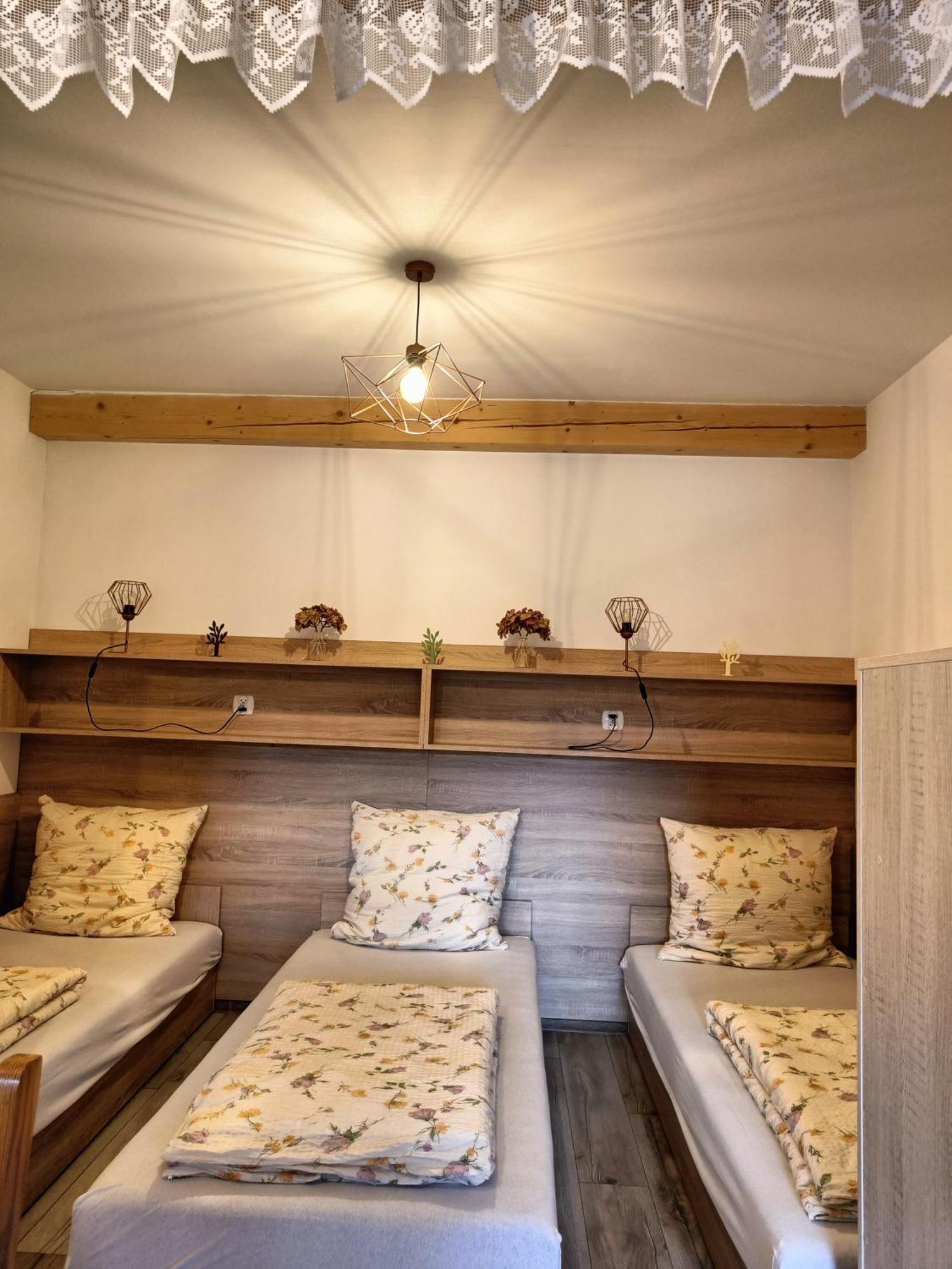 Pod Modrzewiami Apartment Milowka Bagian luar foto