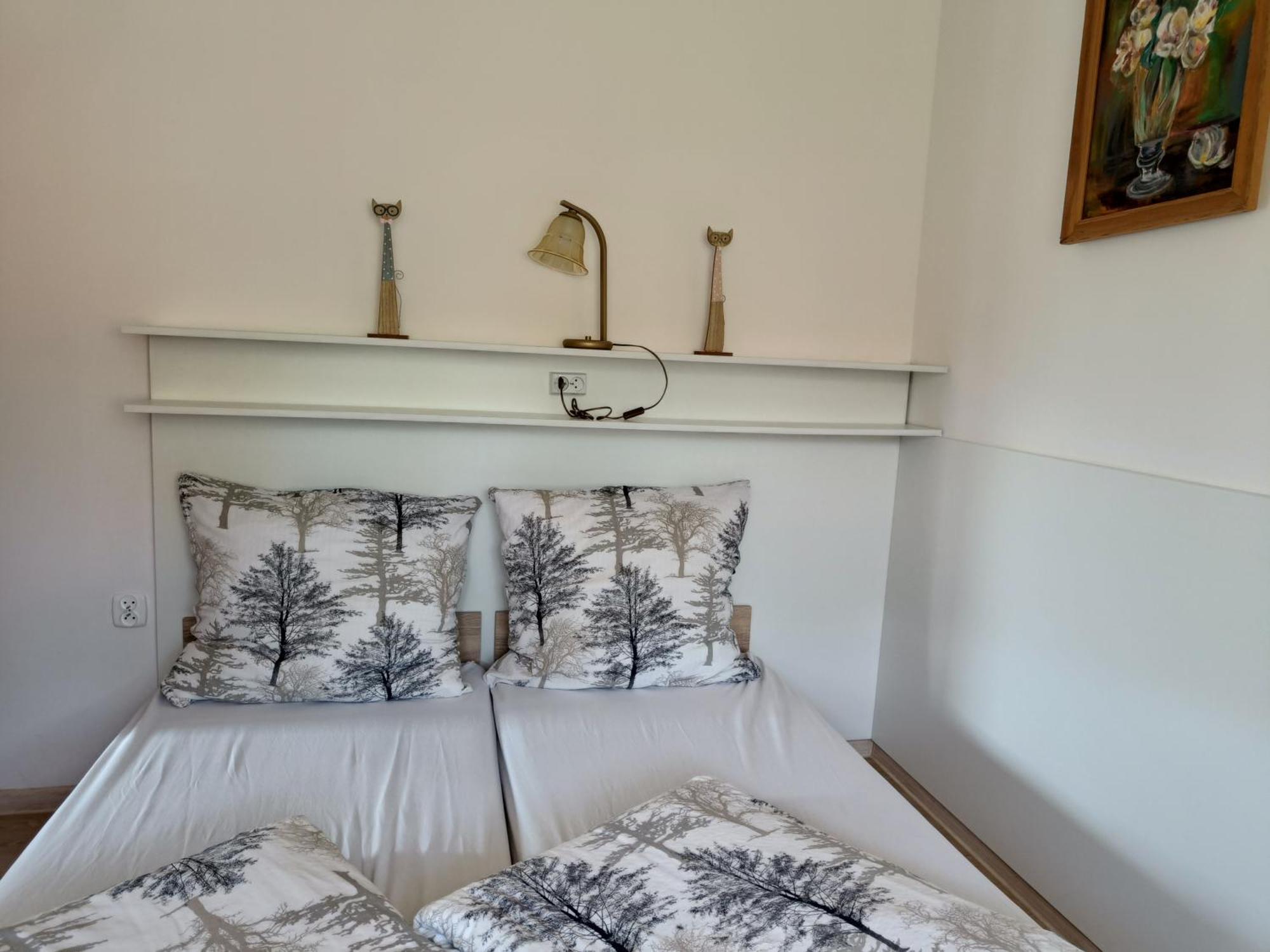 Pod Modrzewiami Apartment Milowka Bagian luar foto