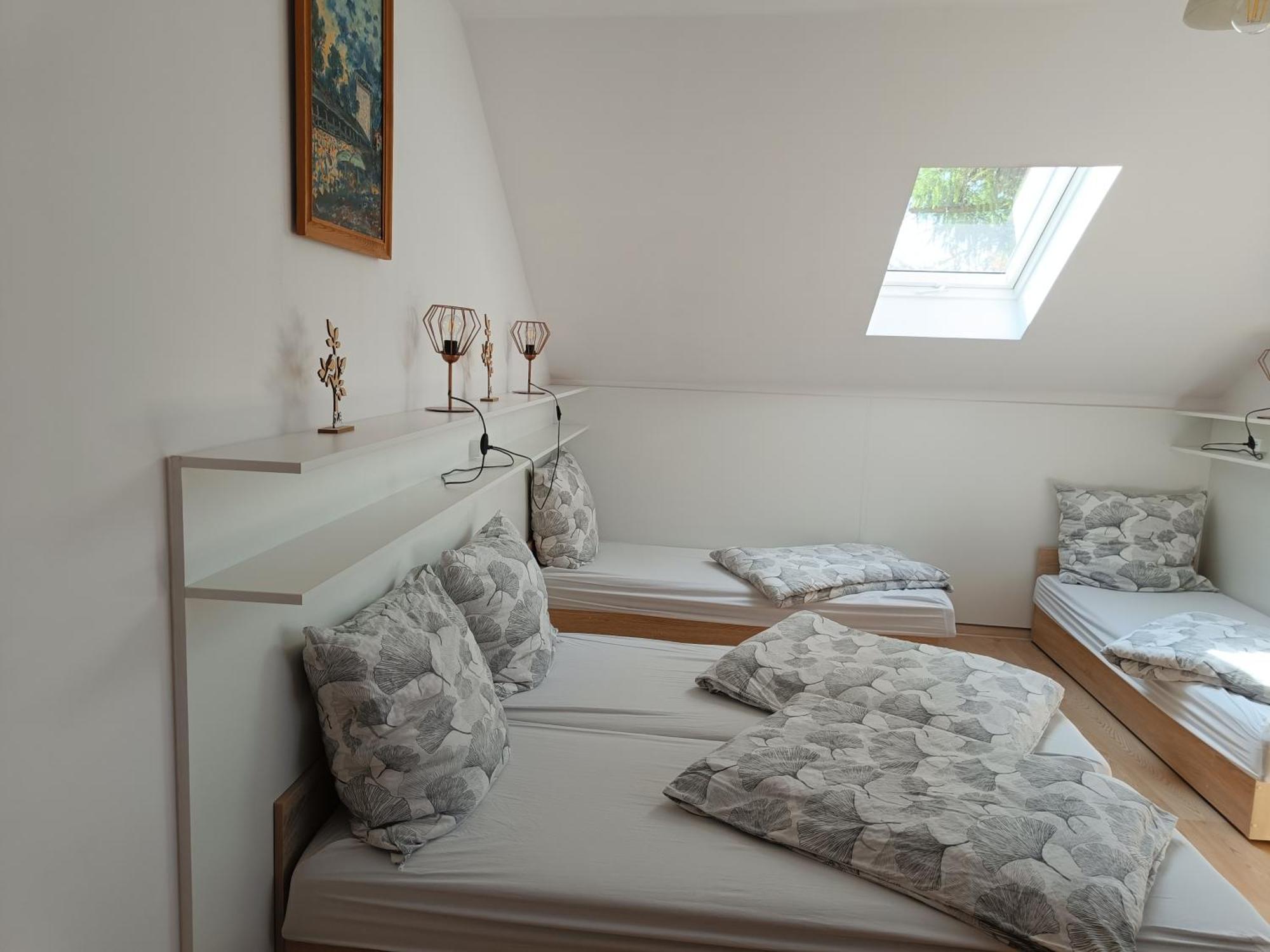 Pod Modrzewiami Apartment Milowka Bagian luar foto