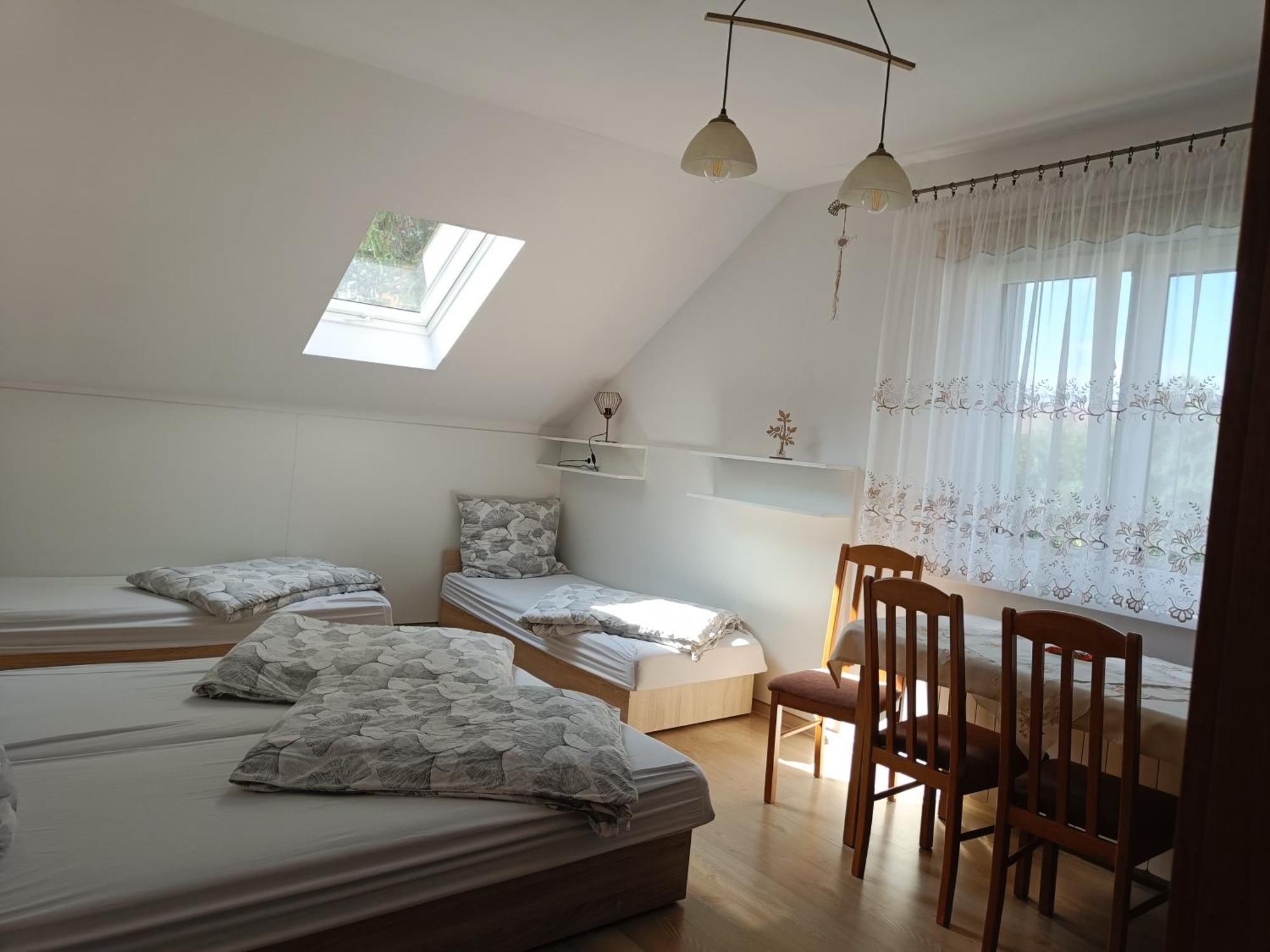 Pod Modrzewiami Apartment Milowka Bagian luar foto
