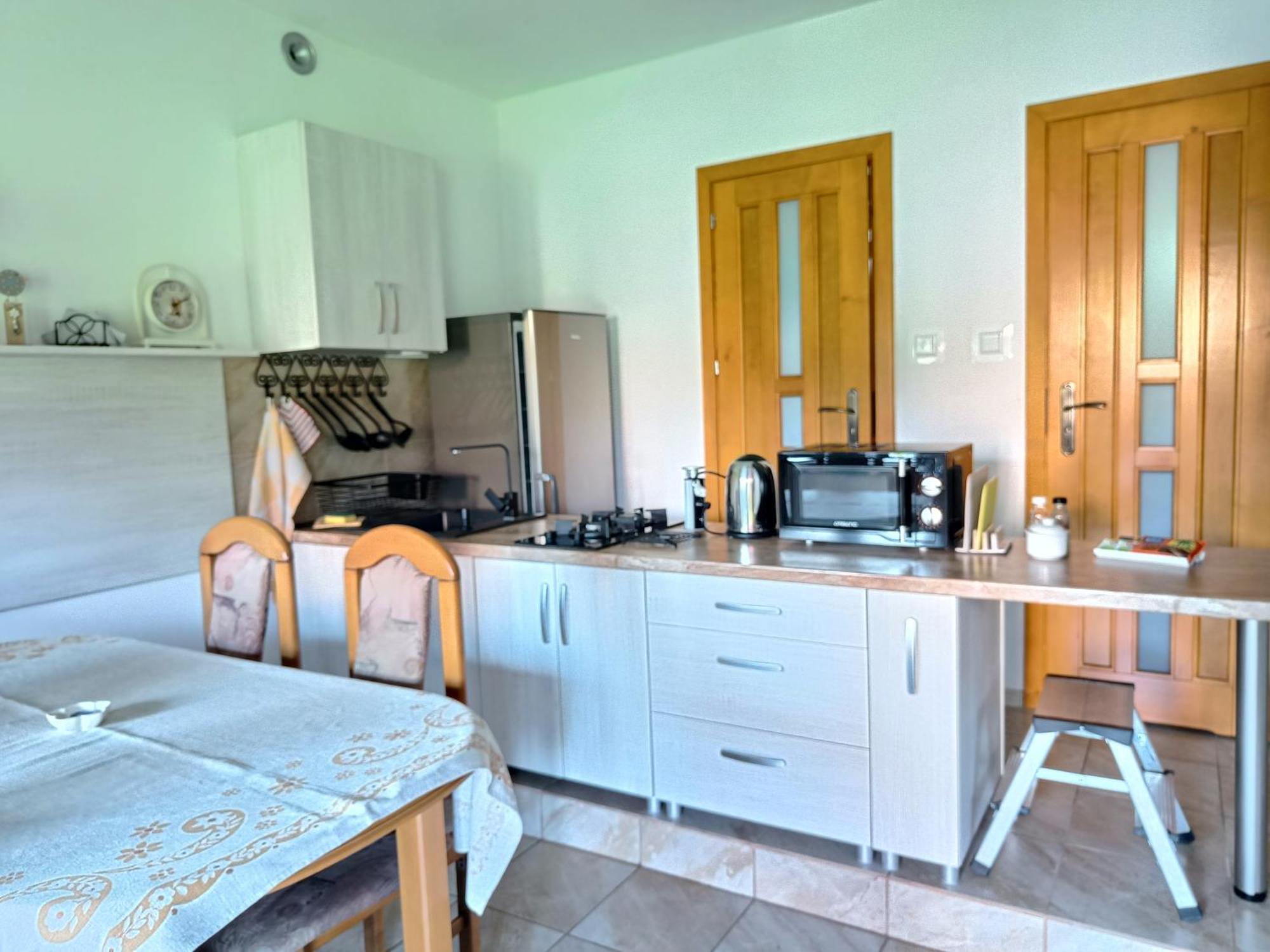 Pod Modrzewiami Apartment Milowka Bagian luar foto